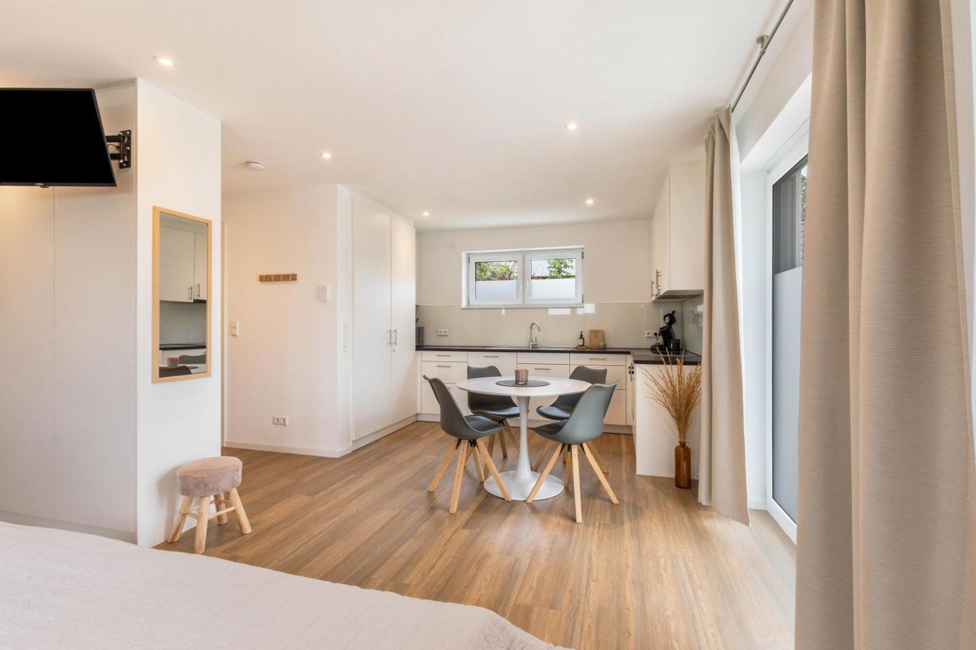 Studio 2 Parkside Apartments Günzburg Екстериор снимка